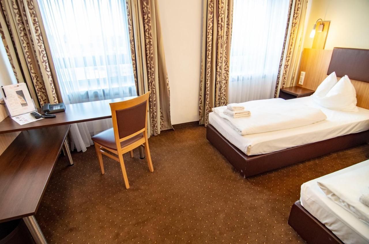 Ausbildungshotel St. Theresia มิวนิก ภายนอก รูปภาพ