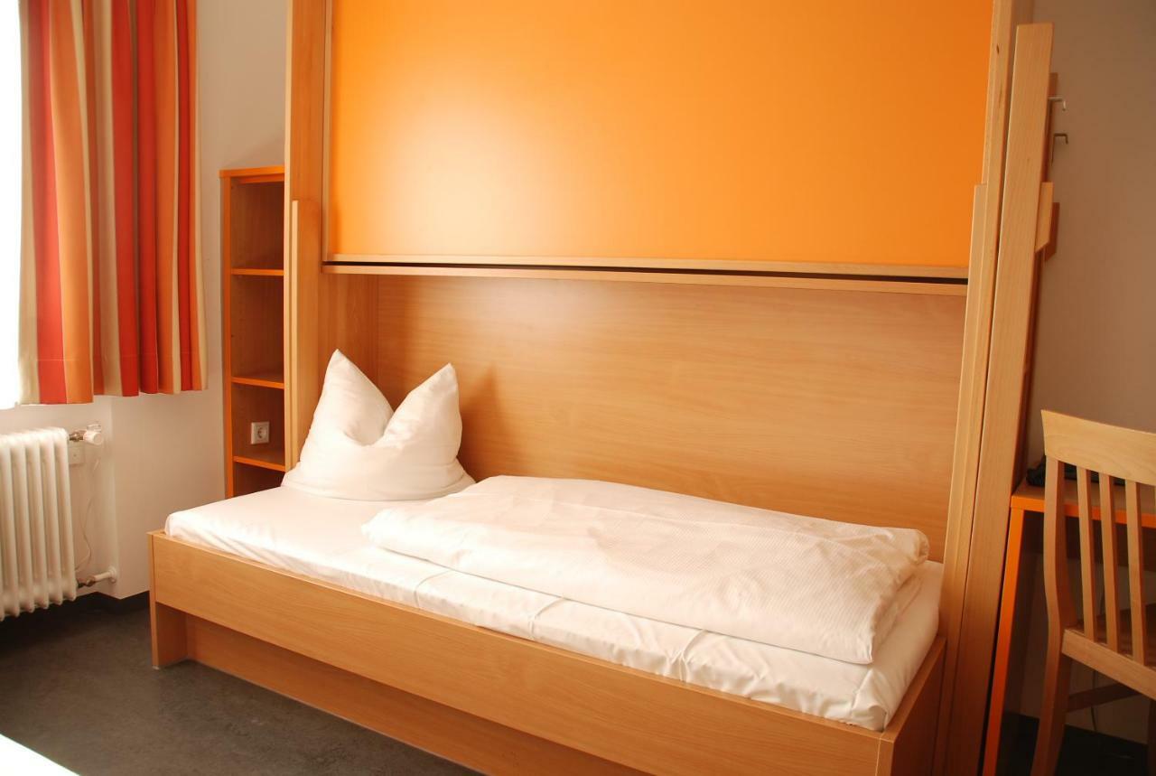 Ausbildungshotel St. Theresia มิวนิก ภายนอก รูปภาพ