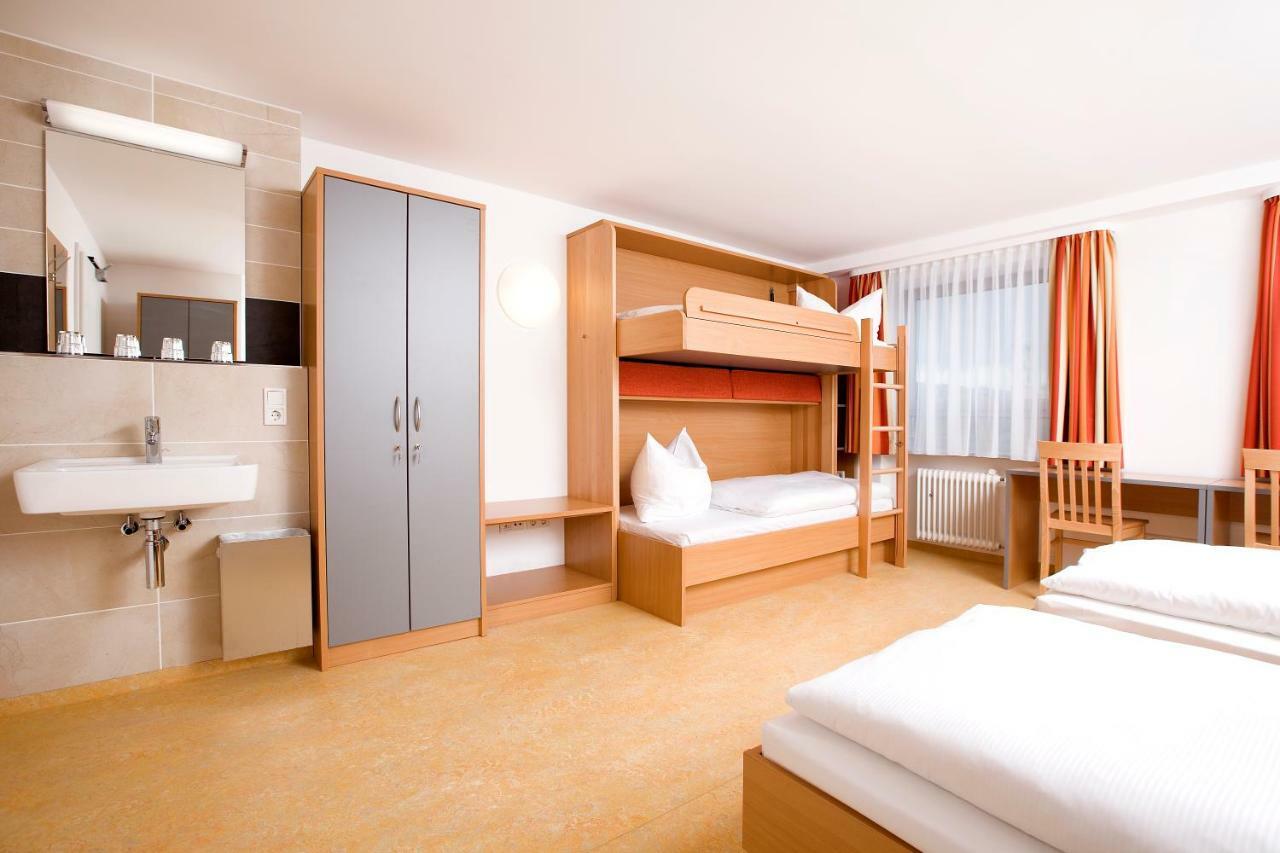 Ausbildungshotel St. Theresia มิวนิก ภายนอก รูปภาพ